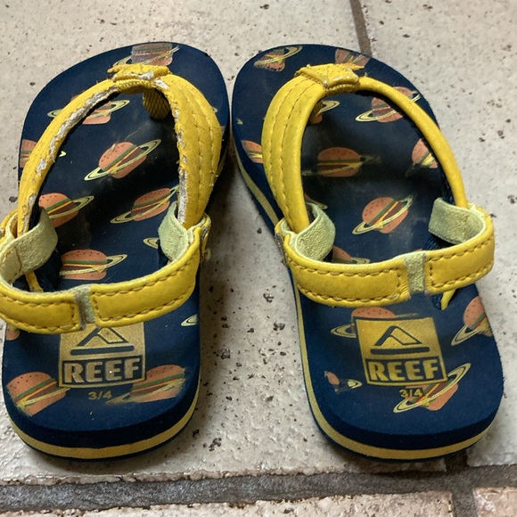 Reef flip flops, size 4/5 - Picture 3 of 6